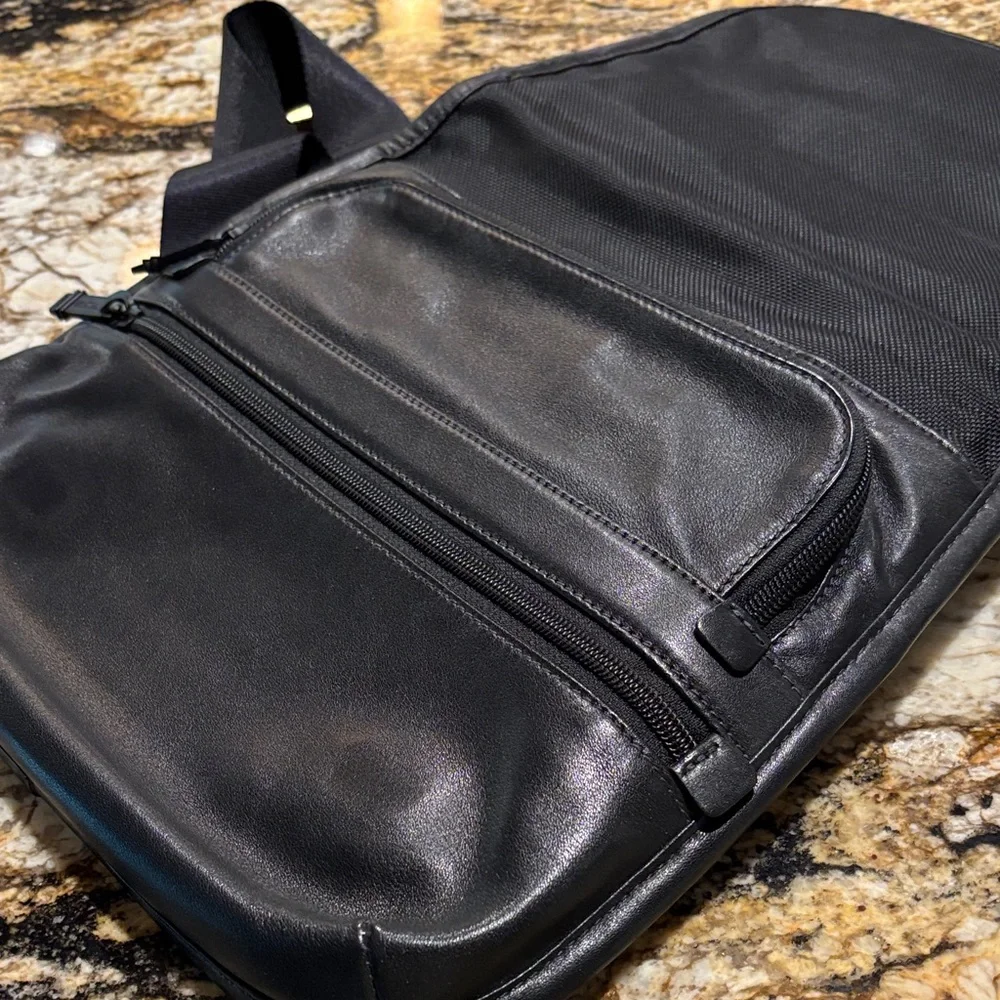 Tumi sleek black